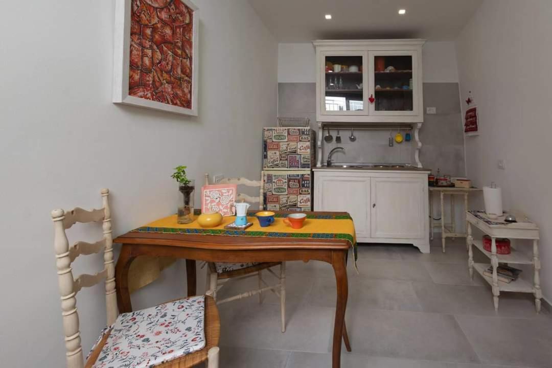 La Petite Maison Lägenhet Conversano Exteriör bild
