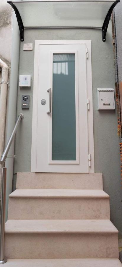 La Petite Maison Lägenhet Conversano Exteriör bild